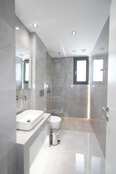 Brand New 3Br With 2 Bathrooms Marousi Apartment Atenas Exterior foto