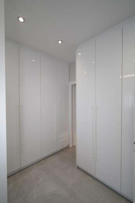 Brand New 3Br With 2 Bathrooms Marousi Apartment Atenas Exterior foto