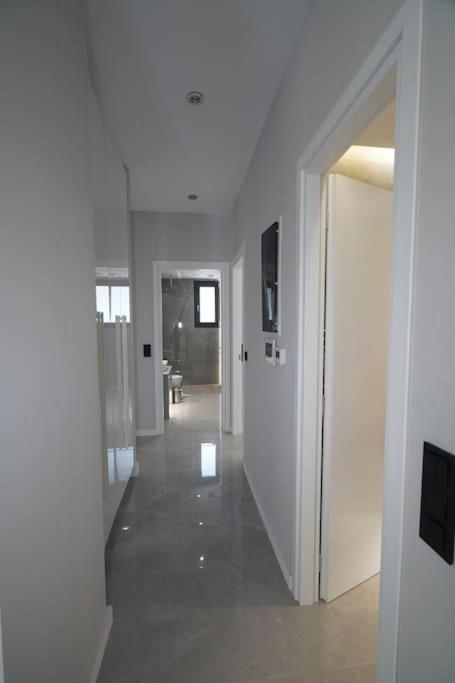 Brand New 3Br With 2 Bathrooms Marousi Apartment Atenas Exterior foto