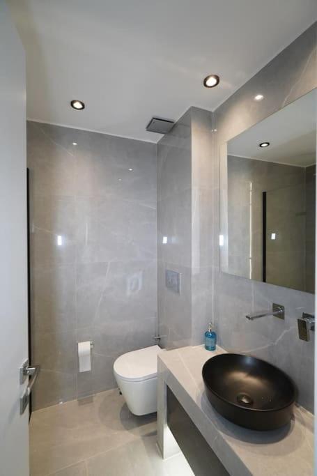 Brand New 3Br With 2 Bathrooms Marousi Apartment Atenas Exterior foto