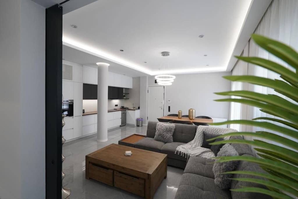 Brand New 3Br With 2 Bathrooms Marousi Apartment Atenas Exterior foto